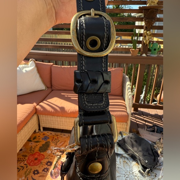 Coach vintage all black leather bleeker shoulder hobo bag. - Picture 5 of 10